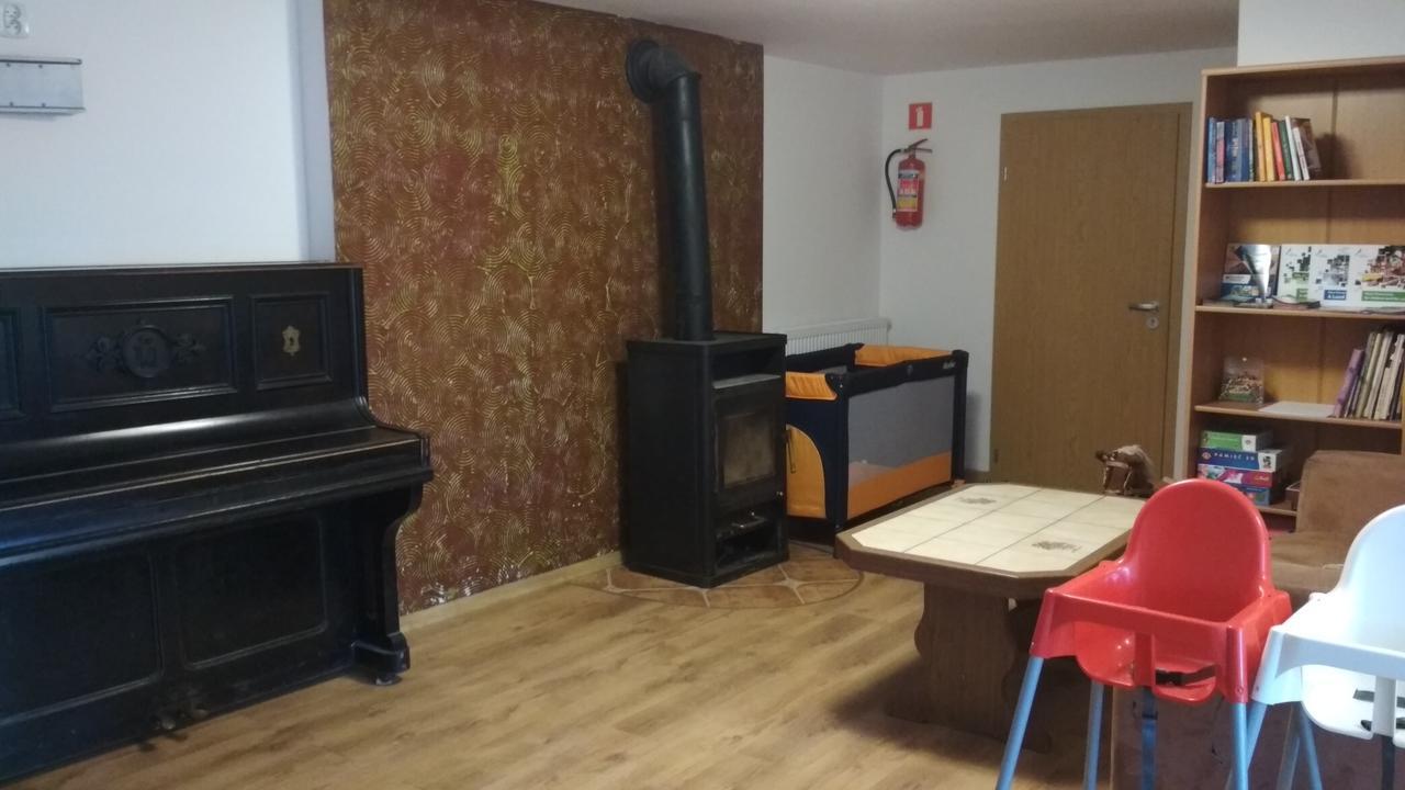 Pokoje Goscinne Jaskolcze Gniazdo Dziwnowek Exterior photo