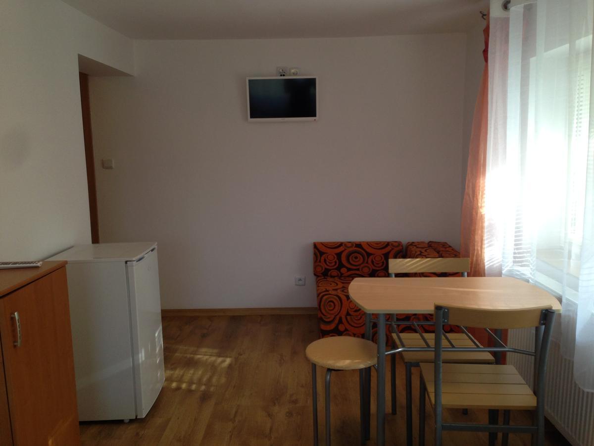 Pokoje Goscinne Jaskolcze Gniazdo Dziwnowek Exterior photo